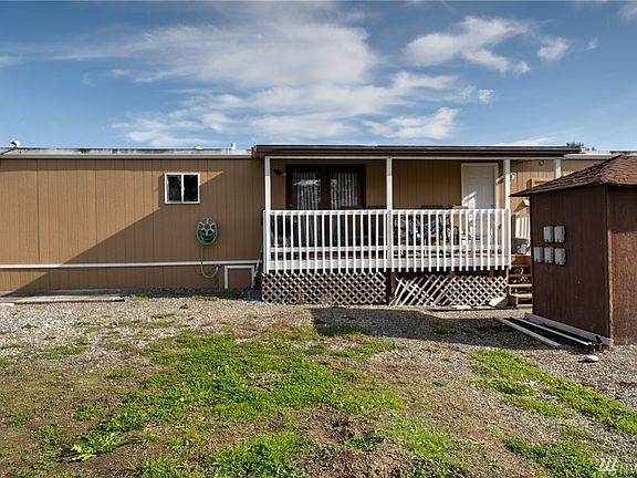 3rd image of 210 37th SE #116