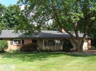 103 Plymouth Dr, Charlotte, MI 48813