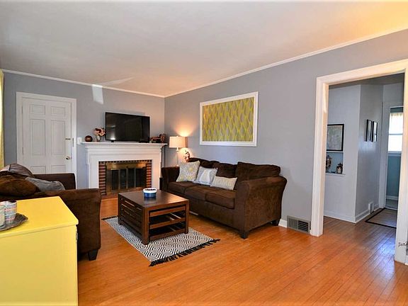 4th image of 1008 S Parker Dr