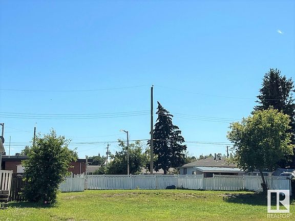 2nd image of 4907 52nd Ave