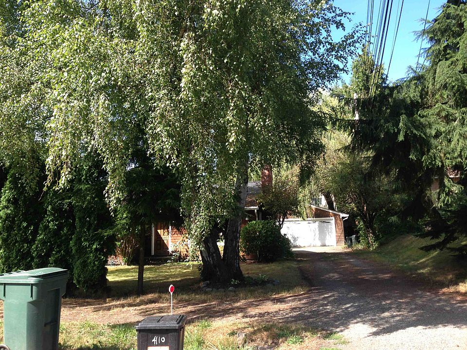 2nd image of 4110 NE 105th St