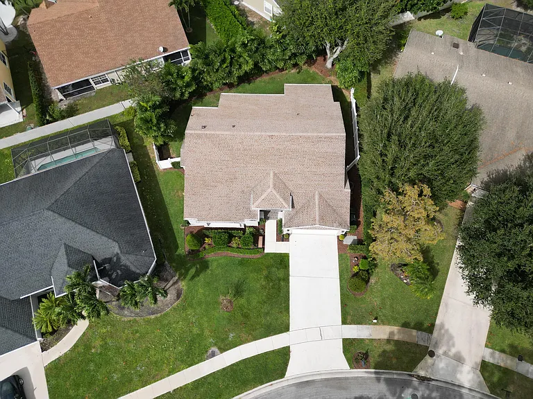 1000 Lake Breeze Dr — Photo 4