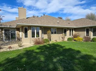 503 Sunset Pl, Charles City, IA 50616