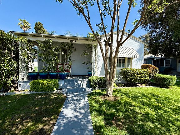 3rd image of 11459 Cumpston St