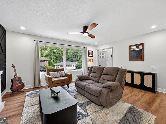 2nd image of 1392 Willow Trl SW
