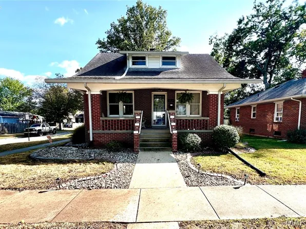1420 12th St, Highland, IL 62249