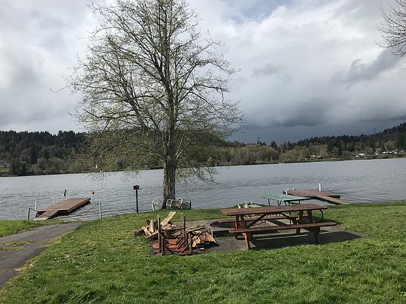 5th image of 4045 49th Ave SW #21-TRAILER