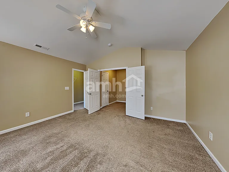 148 Bellfare Dr — Photo 10