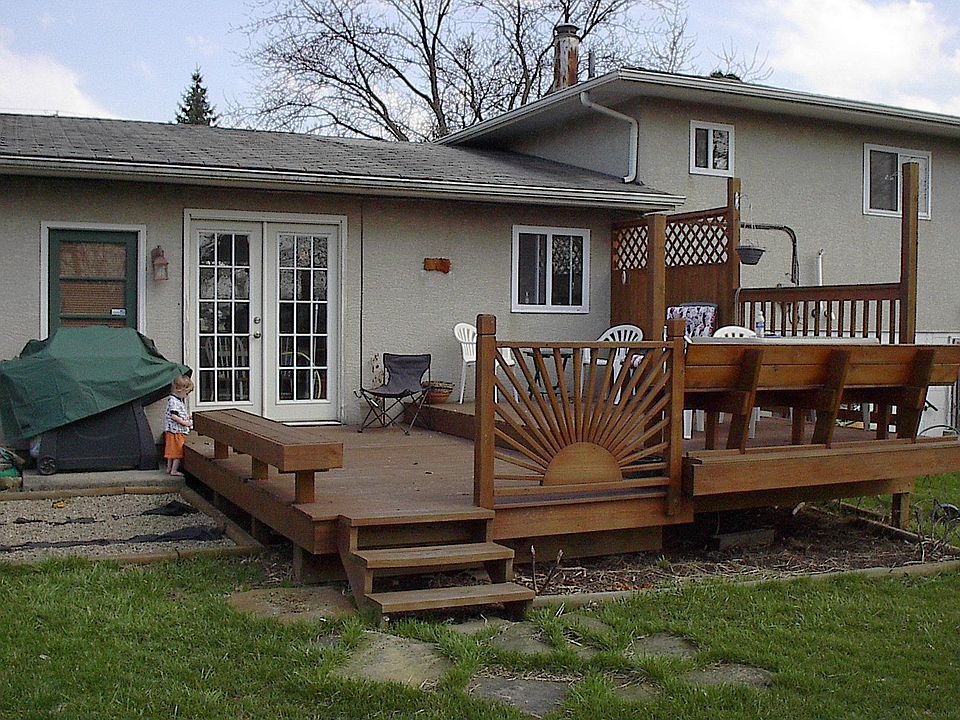 Newly built back deck off kitchen area.