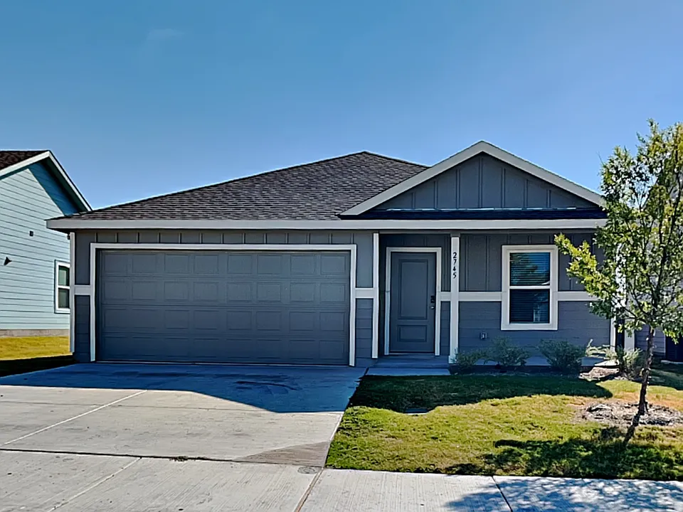 2745 Mistwood Dr