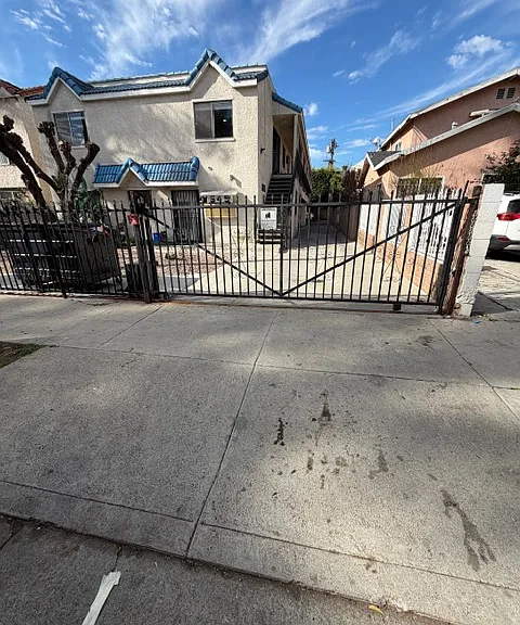 645 N New Hampshire Ave #7 — Photo 12