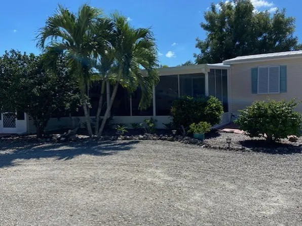 4839 Flamingo Dr, Saint James City, FL 33956