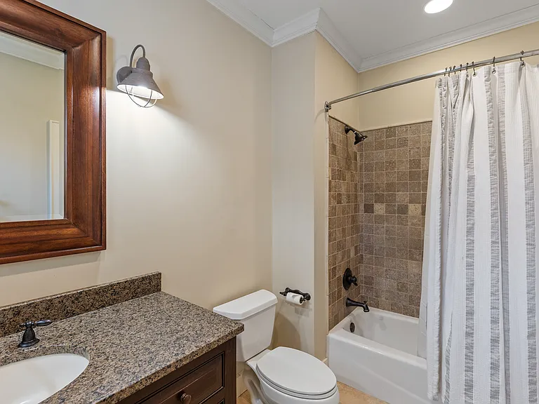 115 Falls Ct W — Photo 11