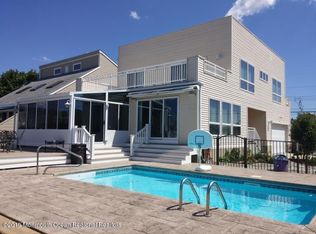 6 Neptune Rd, Toms River, NJ 08753