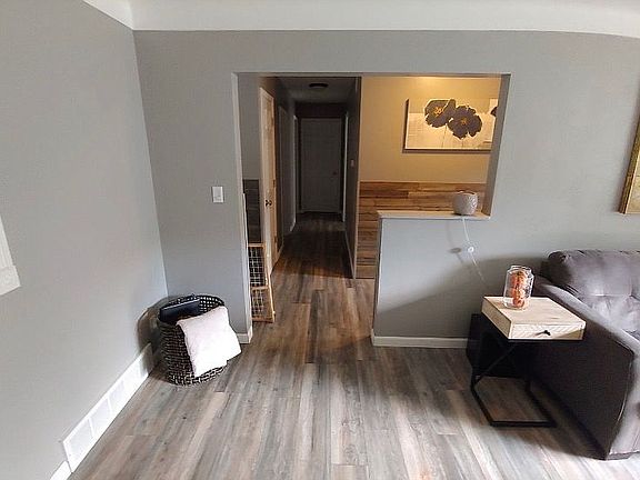 4th image of 8721 Newhouse St