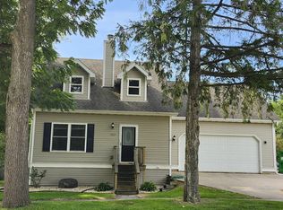 1323 W Main St, Stoughton, WI 53589