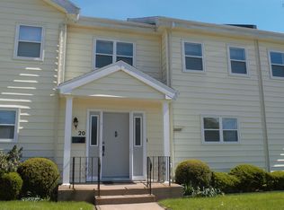 20 Connaught Ave #3, Middleton, NS B0S0A5