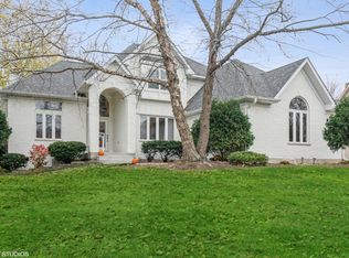 8 Yorkshire Ct, Sugar Grove, IL 60554