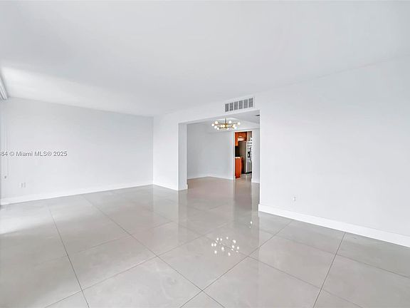 5th image of 9240 Fontainebleau Blvd APT 505