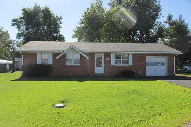 1st image of 1423 Melody Ln