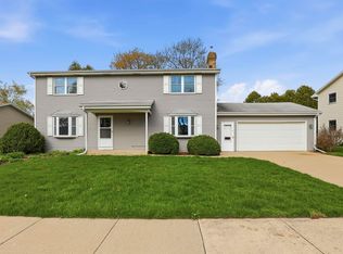 3113 N Peach Tree Ln, Appleton, WI 54911