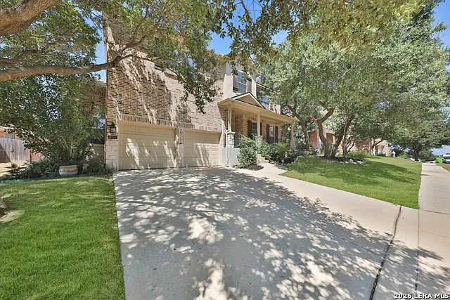 4 bed, 2.5 bath, 2709 sqft, $2,650 — Photo 2