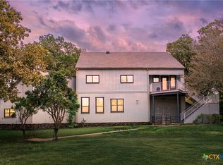 54 S Hampton Dr, Seguin, TX 78155