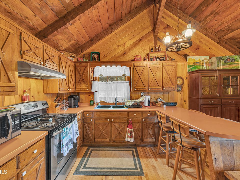 13th image of this home