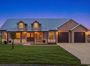 445 SPANISH GRANT CIR, Bandera, TX 78003