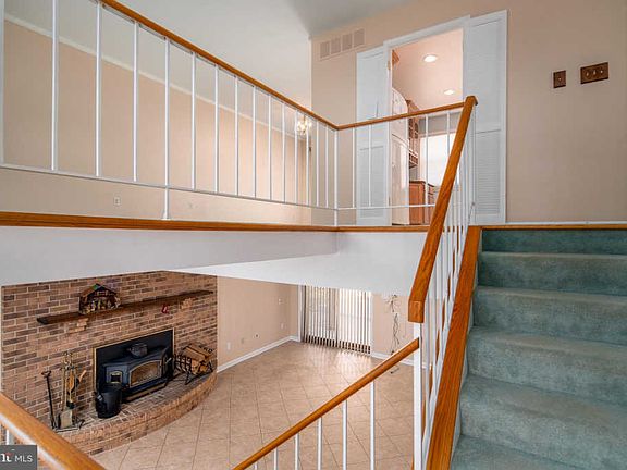 5th image of 529 Norton Ln