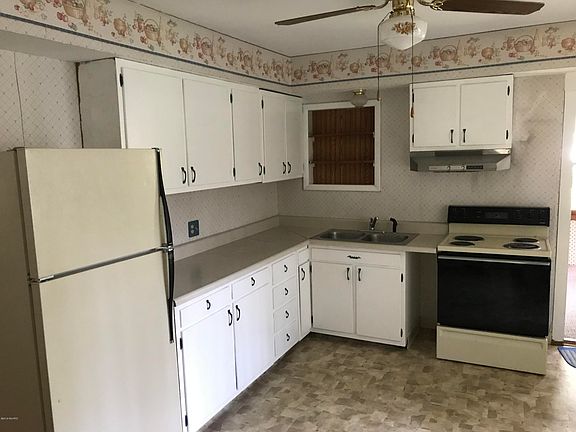 2nd image of 47 Grant St