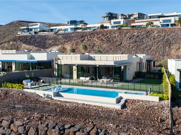 670 Blackrock Rim Dr, Henderson, NV 89012