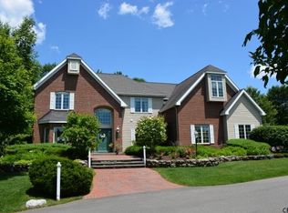 81 Crystal Ln, Delmar, NY 12054