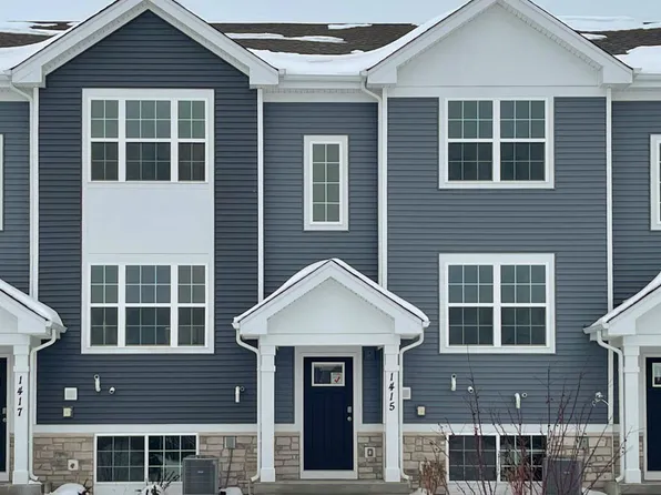 1415 Oakfield Ln, Pingree Grove, IL 60140