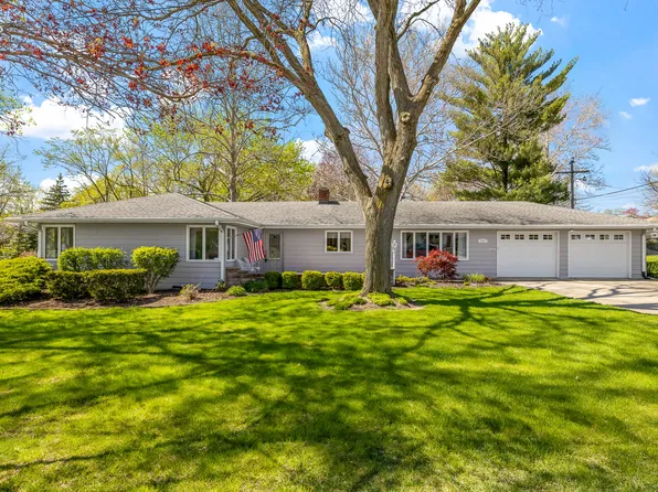 909 Adams St, Lockport, IL 60441