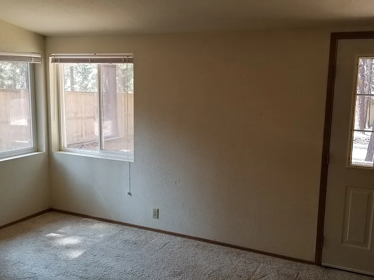 60115 Crater Rd — Photo 9