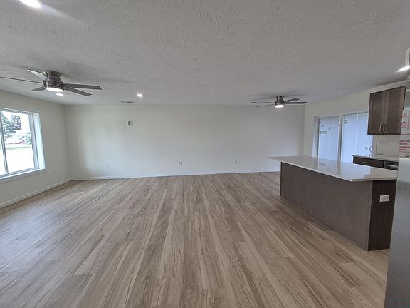 5th image of 640 S 4th St