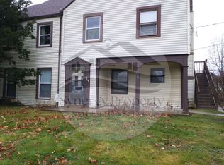 560 Townview Cir W, Mansfield, OH 44907