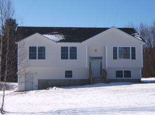 15 Perry Dr, Winterport, ME 04496