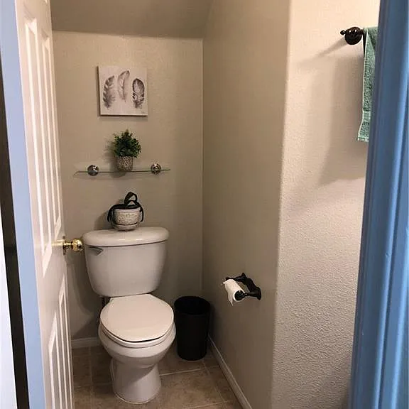 45204 Almora St — Photo 10
