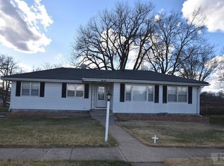 633 N 3rd St, Albia, IA 52531