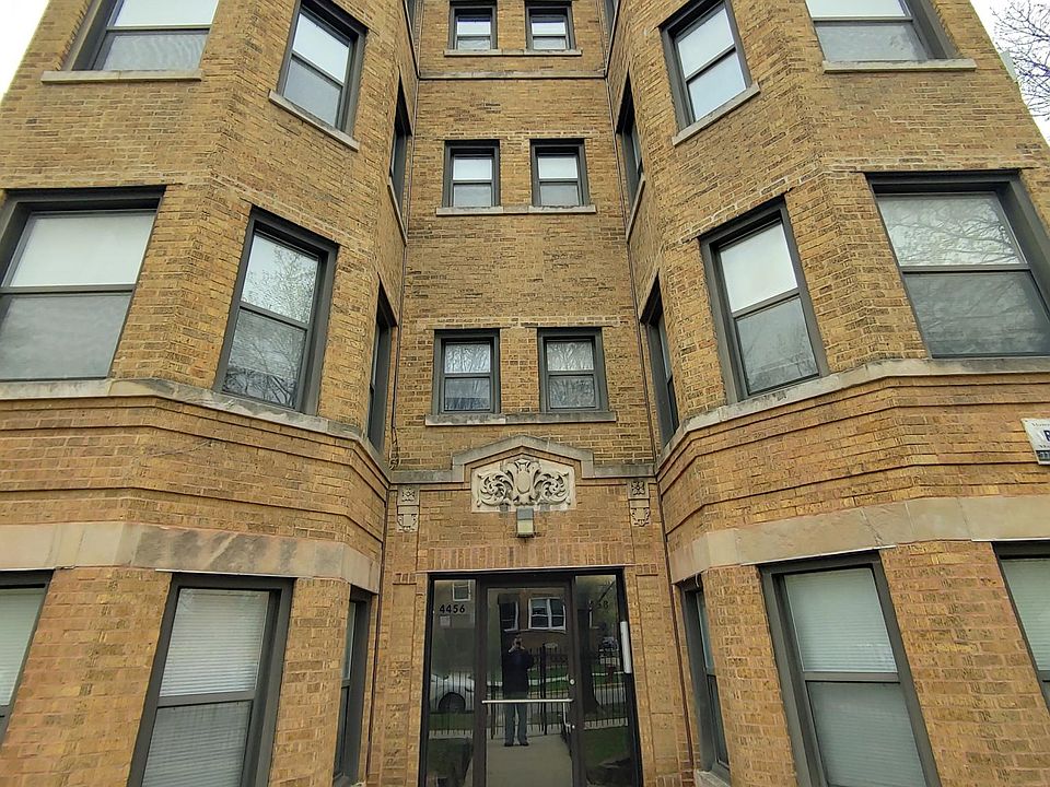 1st image of 4456 N Maplewood Ave APT 3