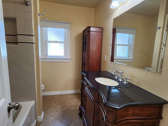 5th image of 5813 Cloverly Ave