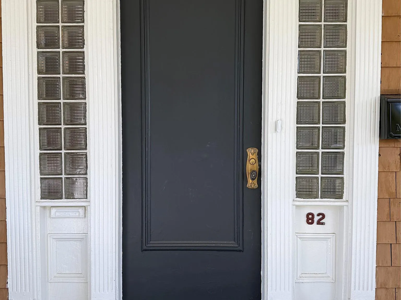 4 bed, 2.5 bath, 3219 sqft, $5,800 — Photo 2