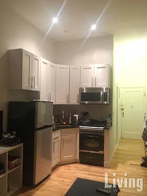 Rented by LivingNY | media 22