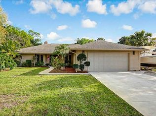 1070 SE Buttonwood Cir, Stuart, FL 34997