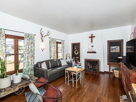 4th image of 584 S 6th Ave