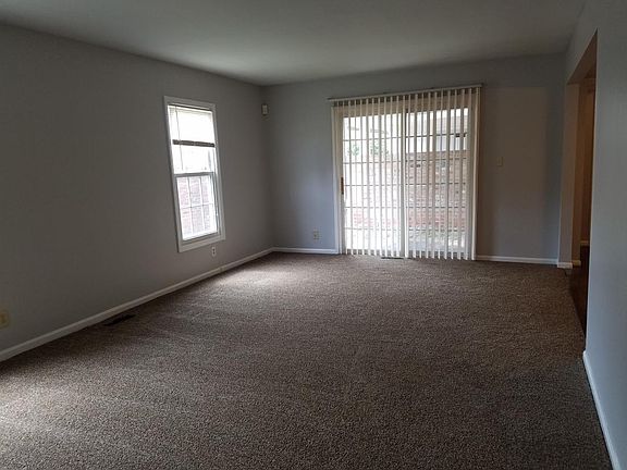 3rd image of 22 Washington Sq #W-4