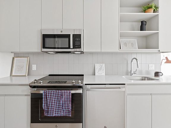 3rd image of 242 Saint Pauls Ave #302