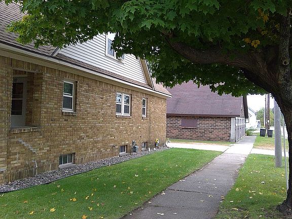 3rd image of 127 N 2nd St
